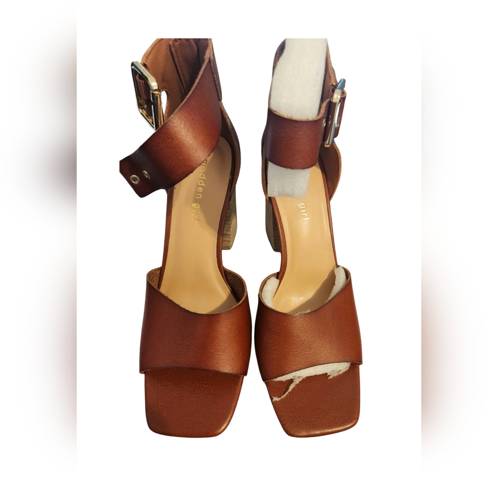 Madden Girl sandals size 10